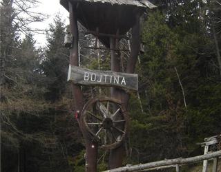 Trails around Bojtina